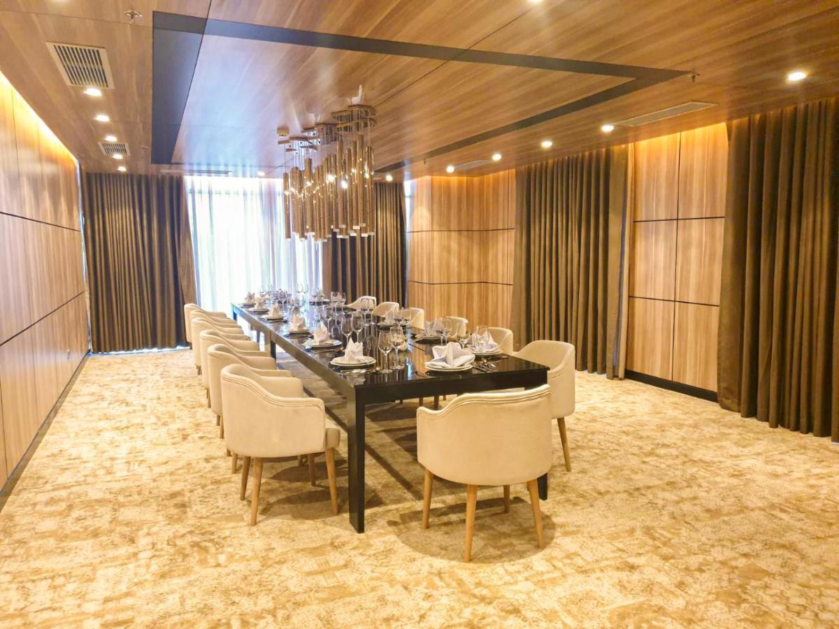 Diamond Stars Ben Tre Hotel Экстерьер фото A private dining room at the restaurant