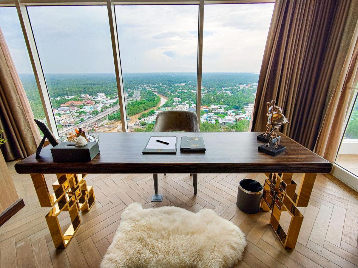 Diamond Stars Ben Tre Hotel Экстерьер фото Office of the Prime Minister of Laos